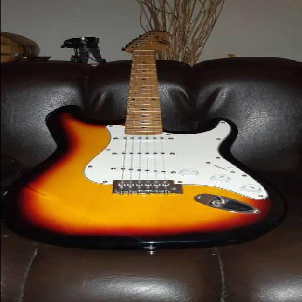 Guitarra Eléctrica Stratocaster SKP