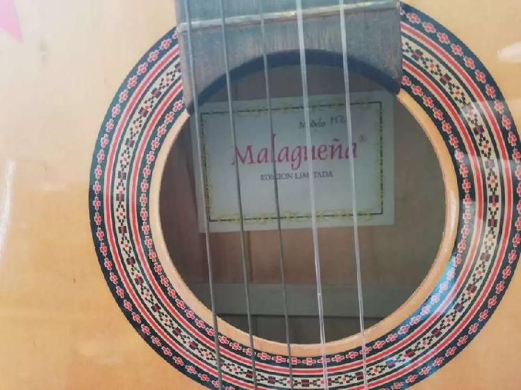 Guitarra criolla marca Malagueña modelo M2