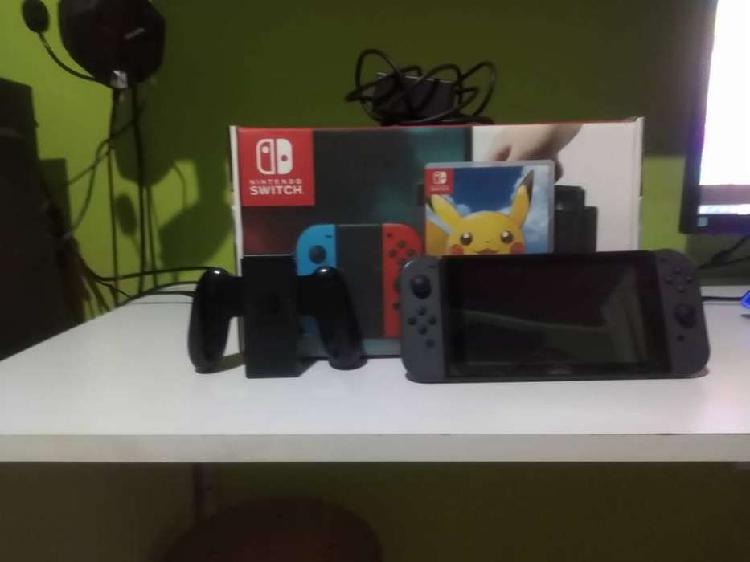 Nintendo switch usada 32gb con Pokemon let's go pikachu