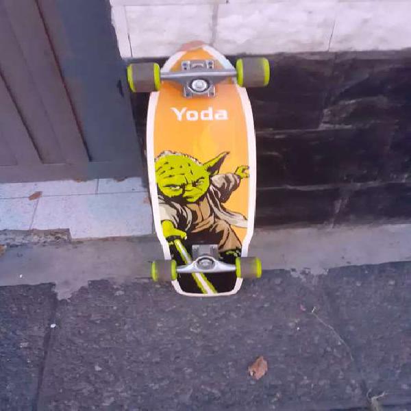 Patineta cruiser con dibujo de star wars