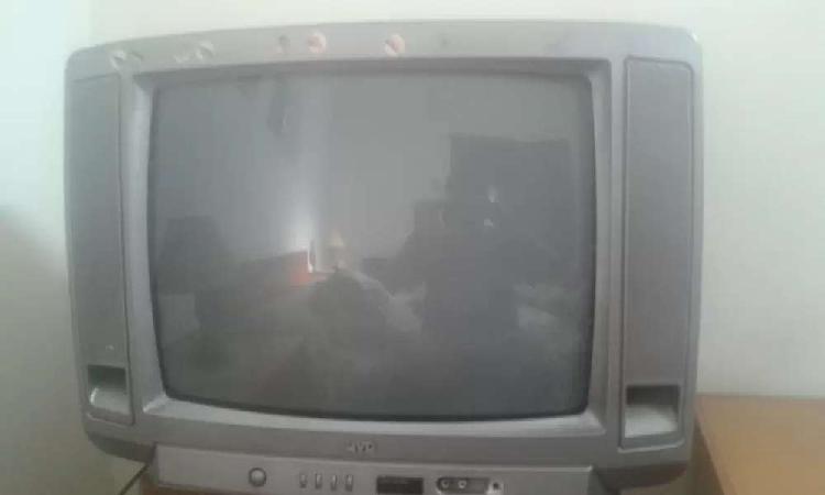 Se vende tv de tubo jvc