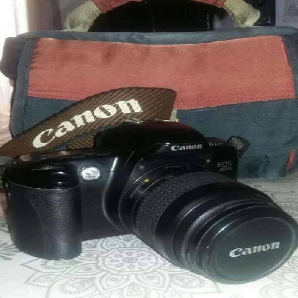 Cámara Canon EOS 500 C/Bolso, Correa, Lente 35:80 mm. y