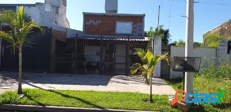 Impecable casa sobre asfalto en Barranqueras!