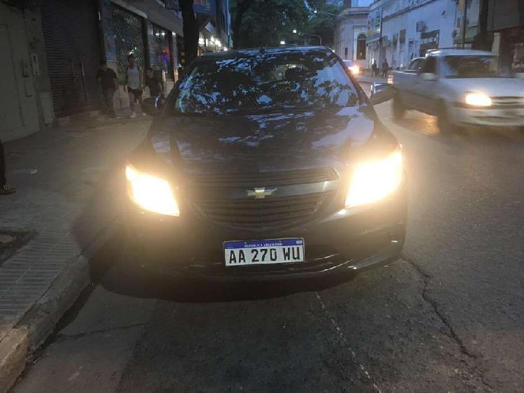 Vendo chevrolet onix LT, año 2017 impecable con gnc.