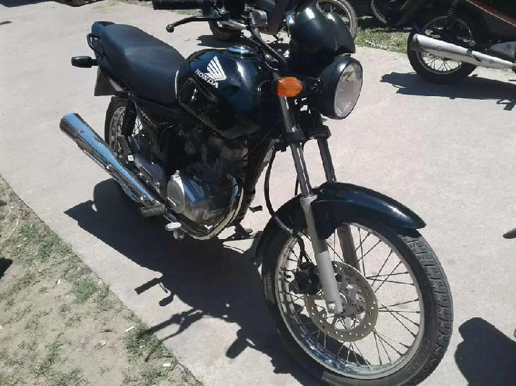 Vendo titan 150 no canje