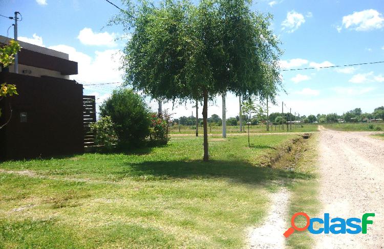 606, entre 16 y 16 bis, Villa Montoro (lote 1 manzana 256)