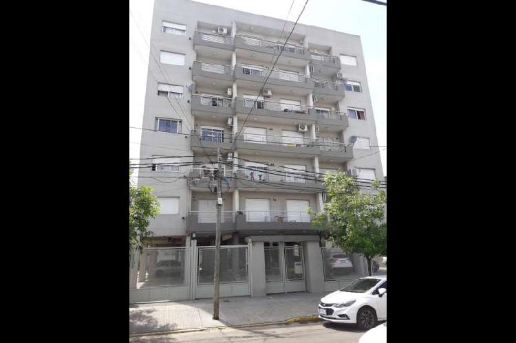 Departamento en Alquiler Moron / Moron (A195 1271)