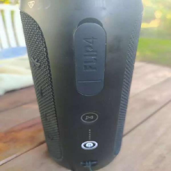 JBL flip 4