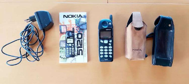 Nokia 5120 original sin uso con cargador funda original