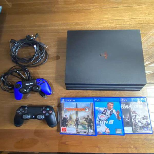 Play Station 4 Pro 1 Tb (nueva) + 2 Joystick + 3 Juegos.