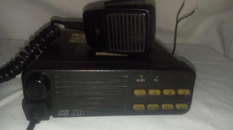 Radio Tait 2000 con Microfono