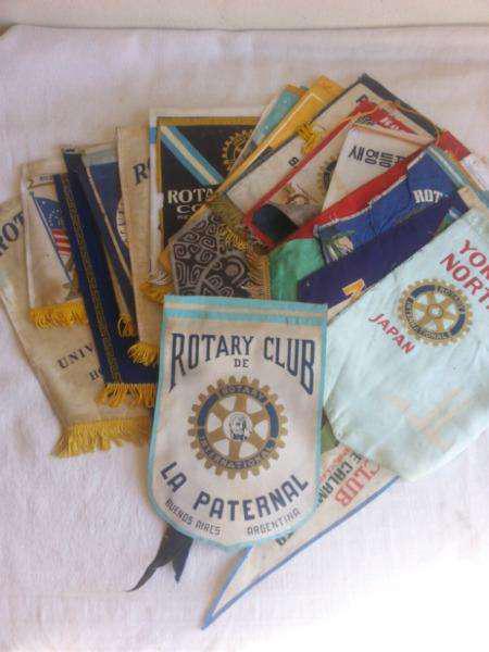 Antiguos banderines rotary club