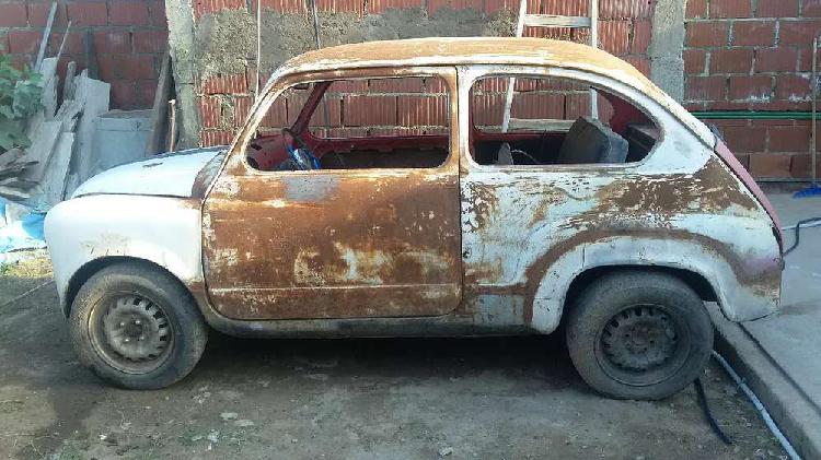 Fiat 600 para restaurar o repuestos