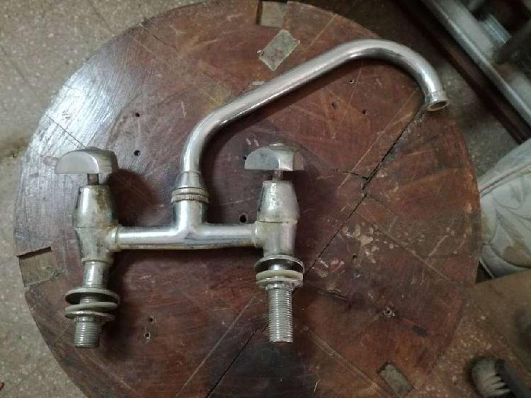 Vendo canillas varias para cocina, lavadero y baño