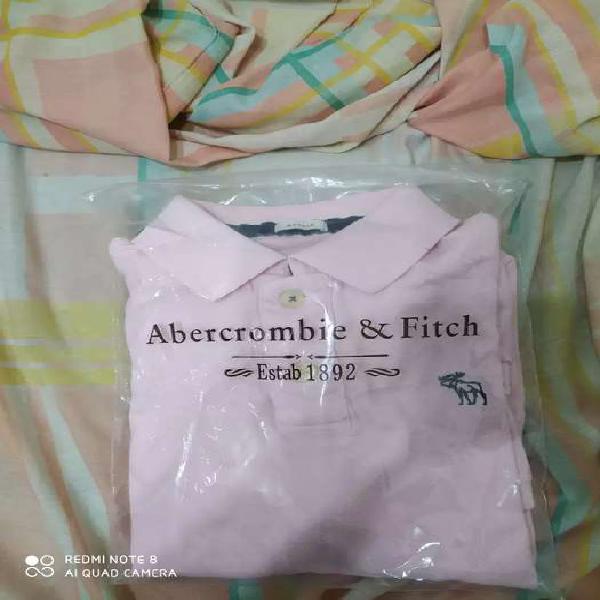 Vendo chomba Abercrombie & Fitch de piqué a estrenar