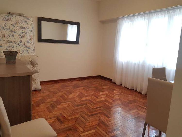 DEPARTAMENTO DE 2 AMB AL CONTRA-FRENTE EN VENTA /CENTRO