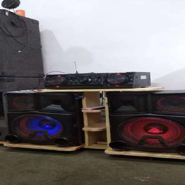 LG xboom 35000w 3000 rms subwoofer 12 con luces rítmica