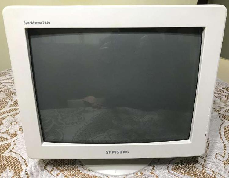 MONITOR SAMSUNG 794V - Usado