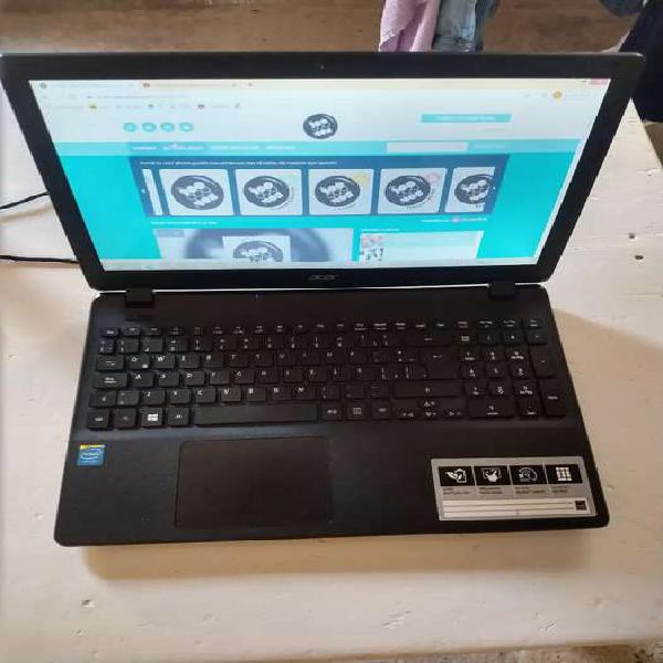 Notbook Acer 17" 4Ram 1TB Procesador INTEL