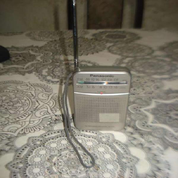 Radio Panasonic Rf P50 Portatil De Bolsillo Impecab No Envio