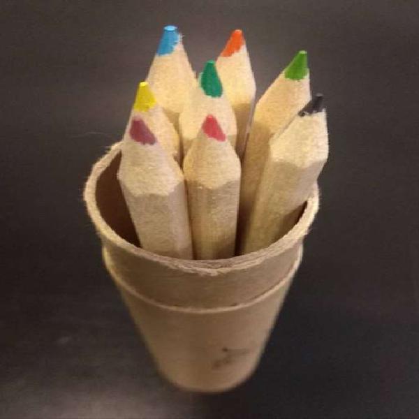 Set de 8 lápices de colores. NUEVO