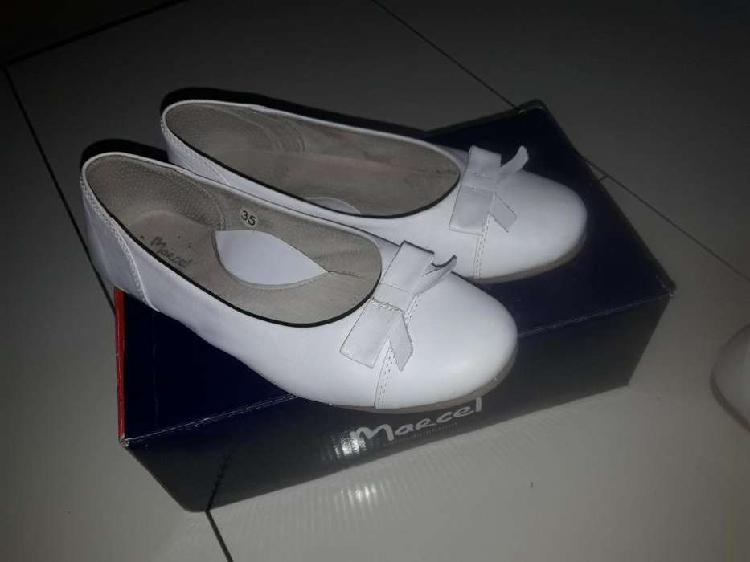 Zapatos Blancos Nro 35