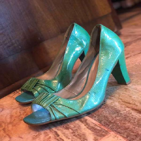Zapatos Bottero taco medio 39/40 verdes de charol y punta