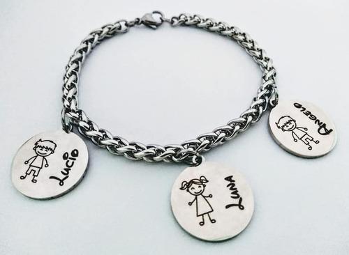 Pulsera Con Dijes Personalizados