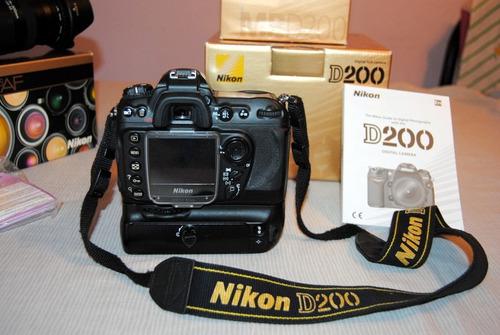 Nikon D 200 -