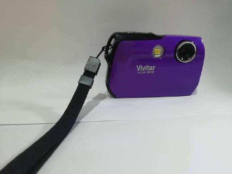 CAMARA DIGITAL VIVITAR V8119 Violeta Usada en Caja .