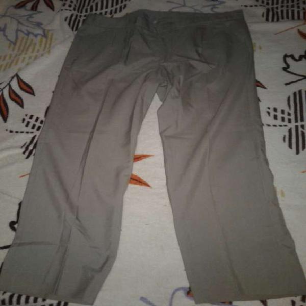 Vendo pantalones de vestir de hombre en Posadas