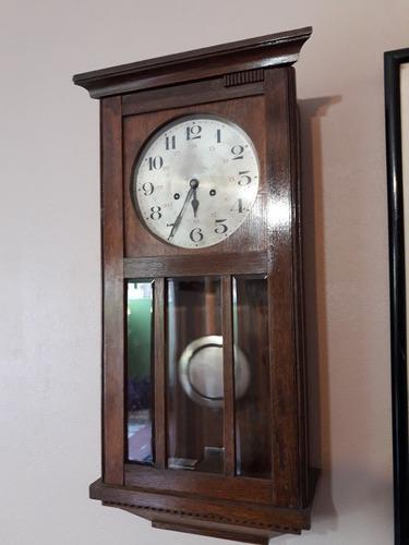 Antiguo Reloj A Péndulo Con Soneria, (Funciona Perfecto)