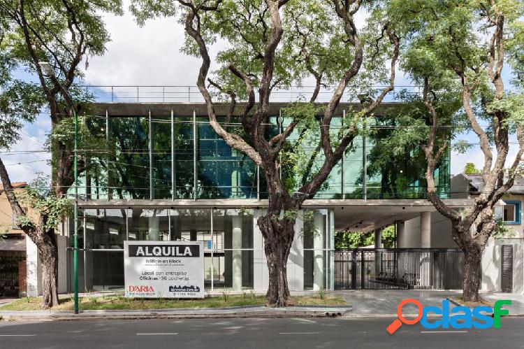 Edificio en Block Libertador y Alvear