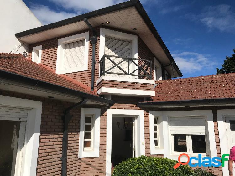Impecable chalet en zona residencial