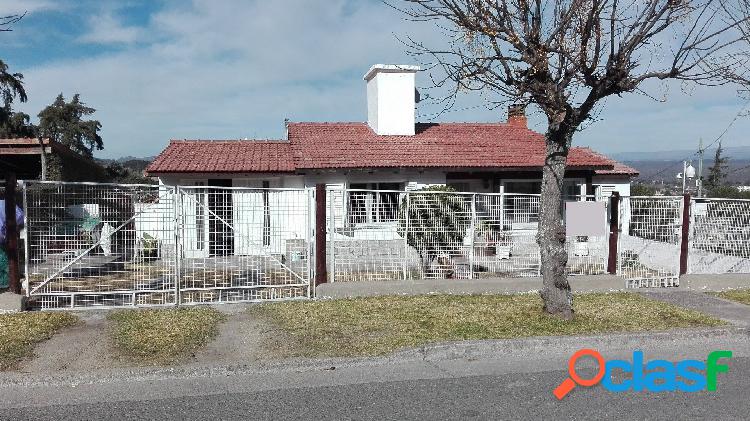 Oportunidad - VENTA - CASA 8 DORM - 4 BAÑOS - LA FALDA -