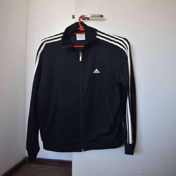 Campera adidas negra