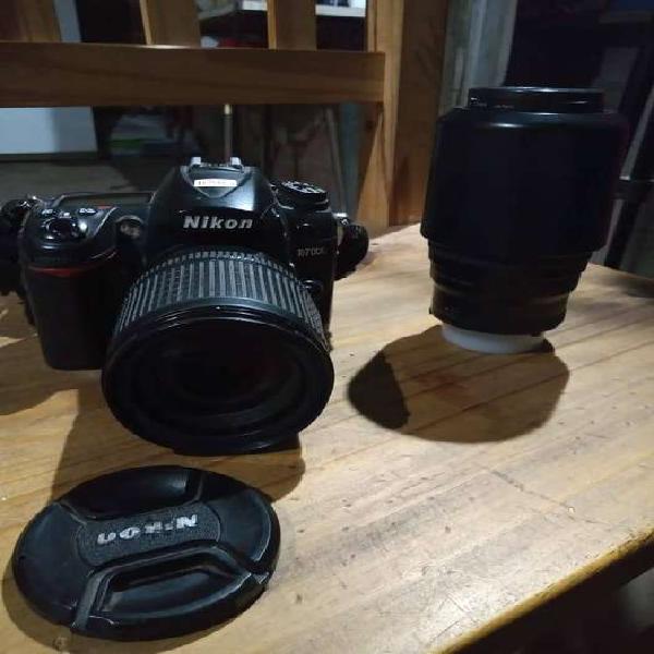 Cámara Nikon D7000 Kit - Objetivos 18-135 Y 75-240