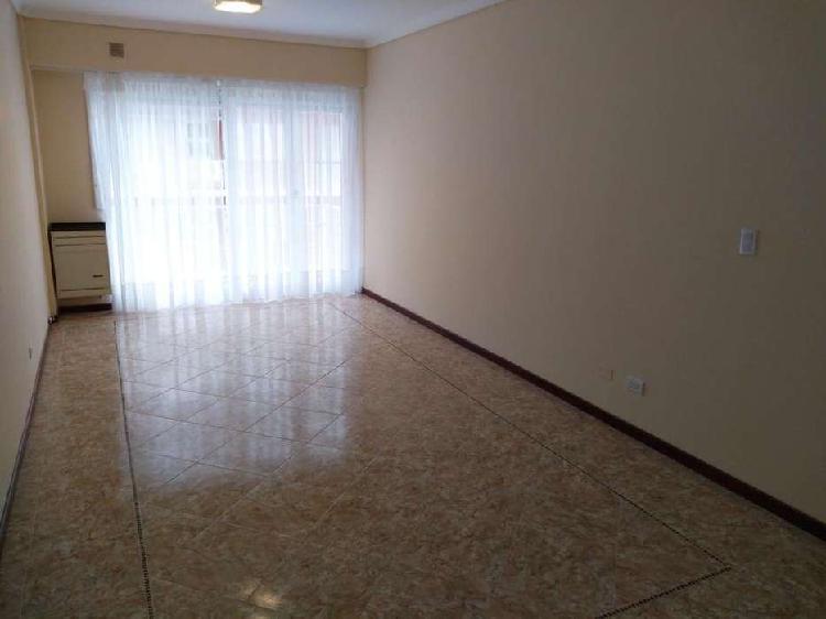 DEPTO 3 AMBIENTES CON DEP/ EXTERNO CON BALCON!!