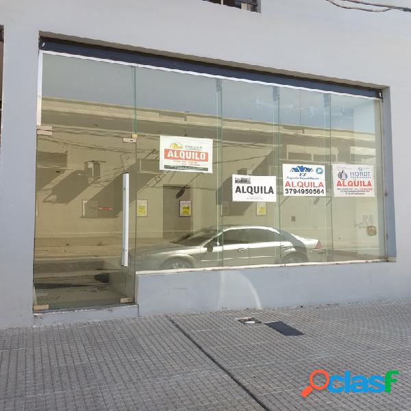 AMPLIO LOCAL COMERCIAL PLENO CENTRO