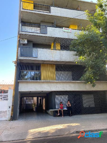 DEPARTAMENTO CON TERRAZA EXCLUSIVA - 1 DORMITORIO - 200