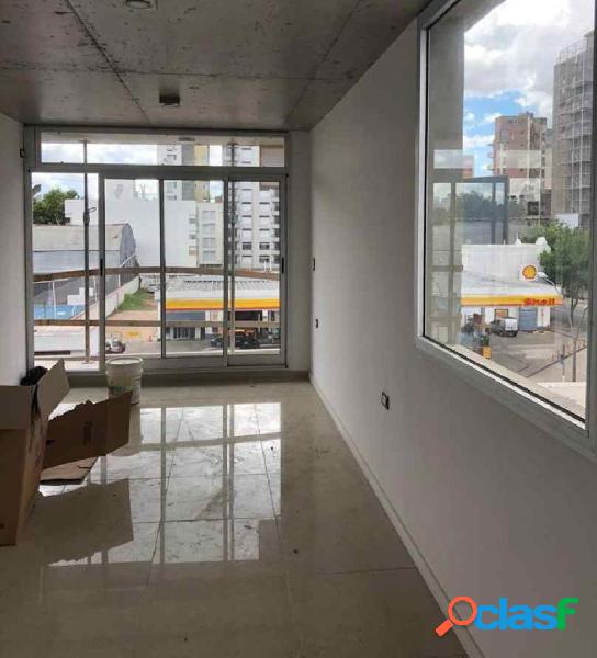 DEPARTAMENTO MONOAMBIENTE CON BALCON - ZONA UNIVERSITARIA -