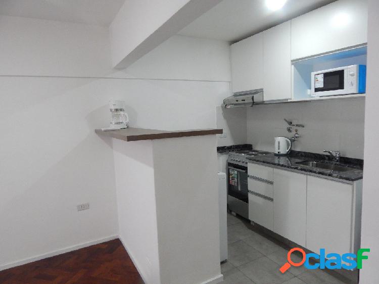 Departamento en calle Urquiza al 1300. Oportunidad. 1