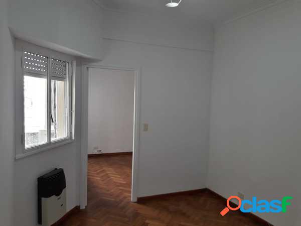 EXCELENTE DEPARTAMENTO EN ZONA CENTRÍCA, 2 AMBIENTES