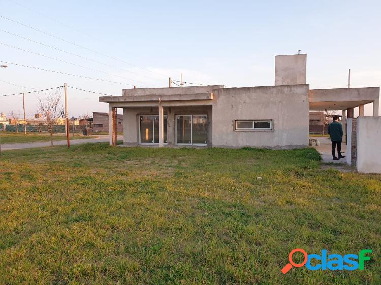 GRAN OPORTUNIDAD!! casa a terminar - Roldan barrio acequias