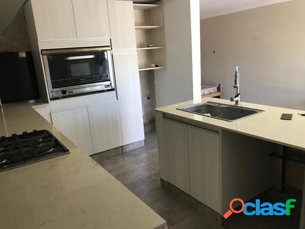 Hermoso Duplex a estrenar de 3 ambientes con gran fondo y