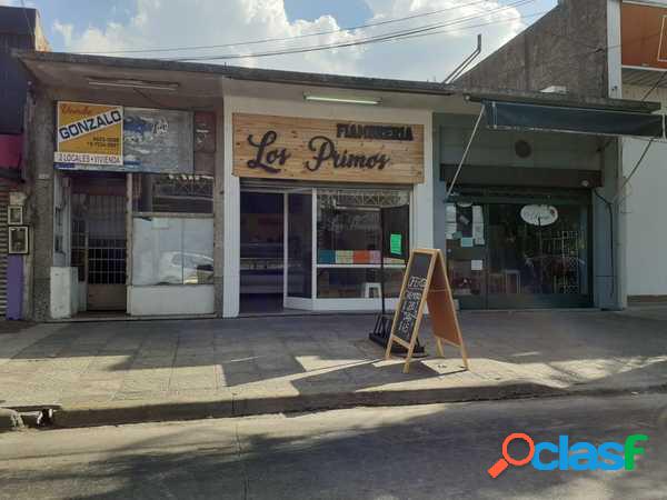 TRES LOCALES CON VIVIENDA