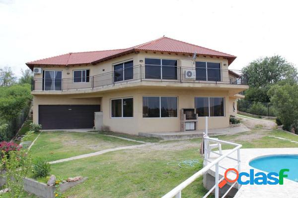 VENTA CASA DE 4 DORMITORIOS CON EXCELENTE VISTA PANORAMICA