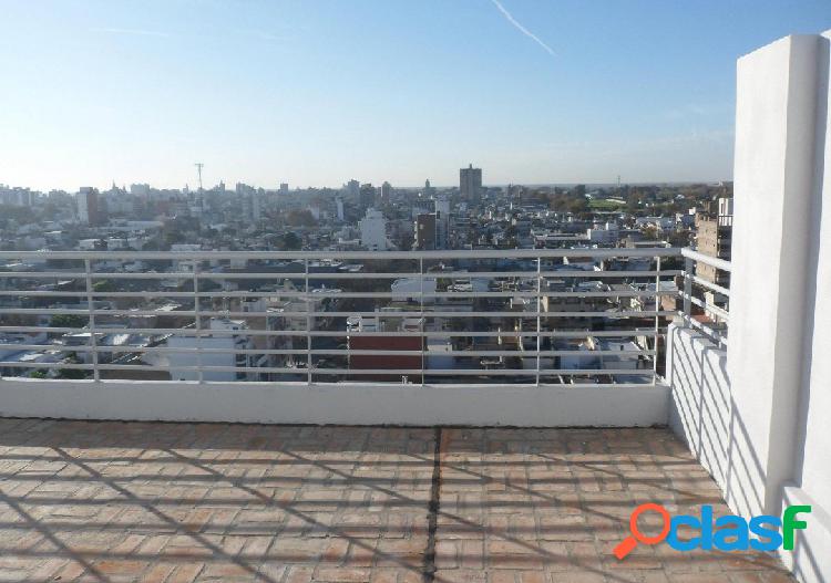 VENTA // DEPARTAMENTO DE 2 DORMITORIOS * CORRIENTES AL 2500