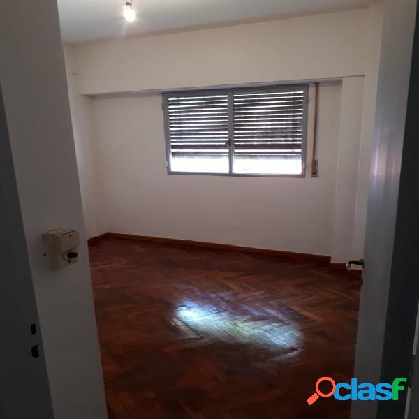 VENTA- DEPARTAMENTO EN PB - PALERMO- A UNA CUADRA DE PLAZA