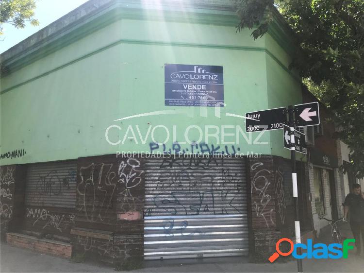 Zona Macrocentro. Importante Esquina en Venta.